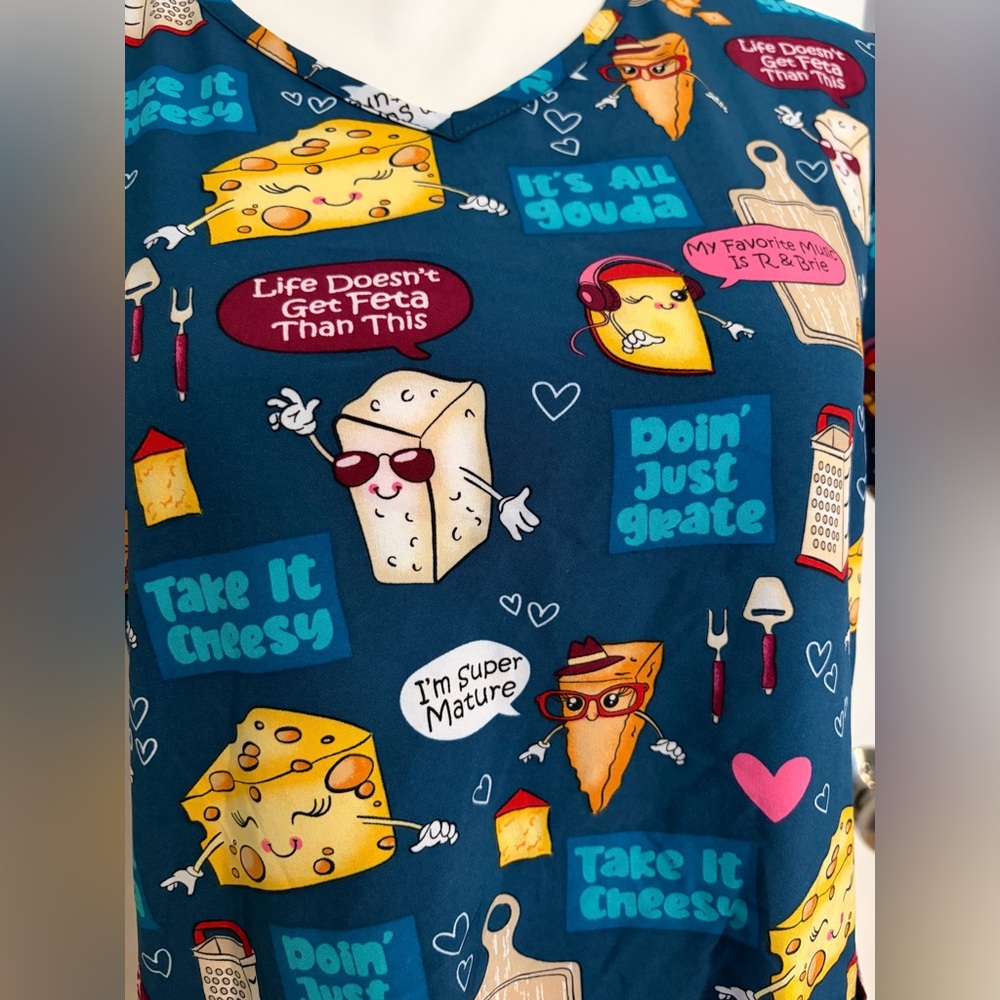 Cherokee Cheese & Snack Print Nursing Medical Scrub Top Women’s Small - Picture 3 of 6